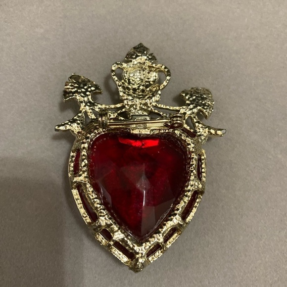 Vintage brooch.  See all pics.  Very rare.​​ - Picture 2 of 5